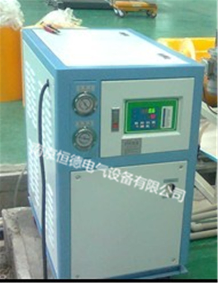 冷水機緩沖罐